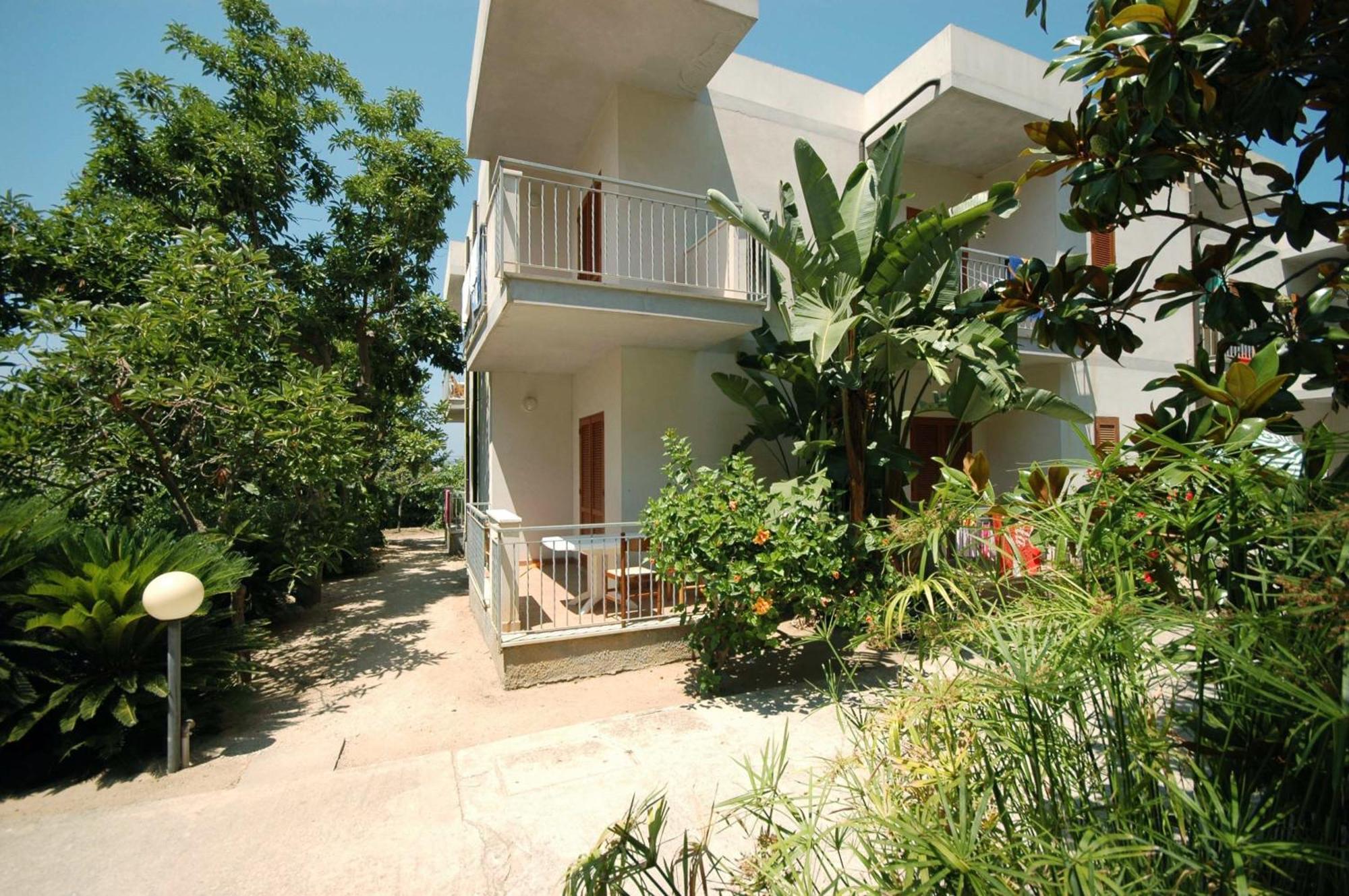 Residence Limoneto Capo Vaticano Esterno foto